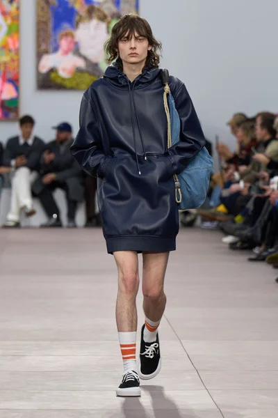Look 24
